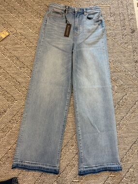 NWT Blank NYC Ribcage wide leg Franklin LWash Leg Jeans NWT size 2 or 26